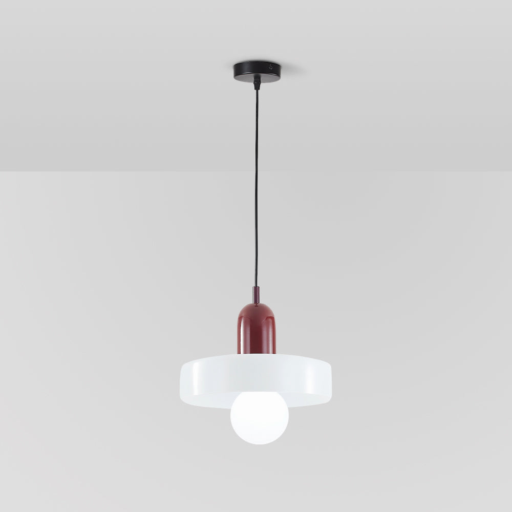 Lampa wisząca z kulistym szklanym kloszem