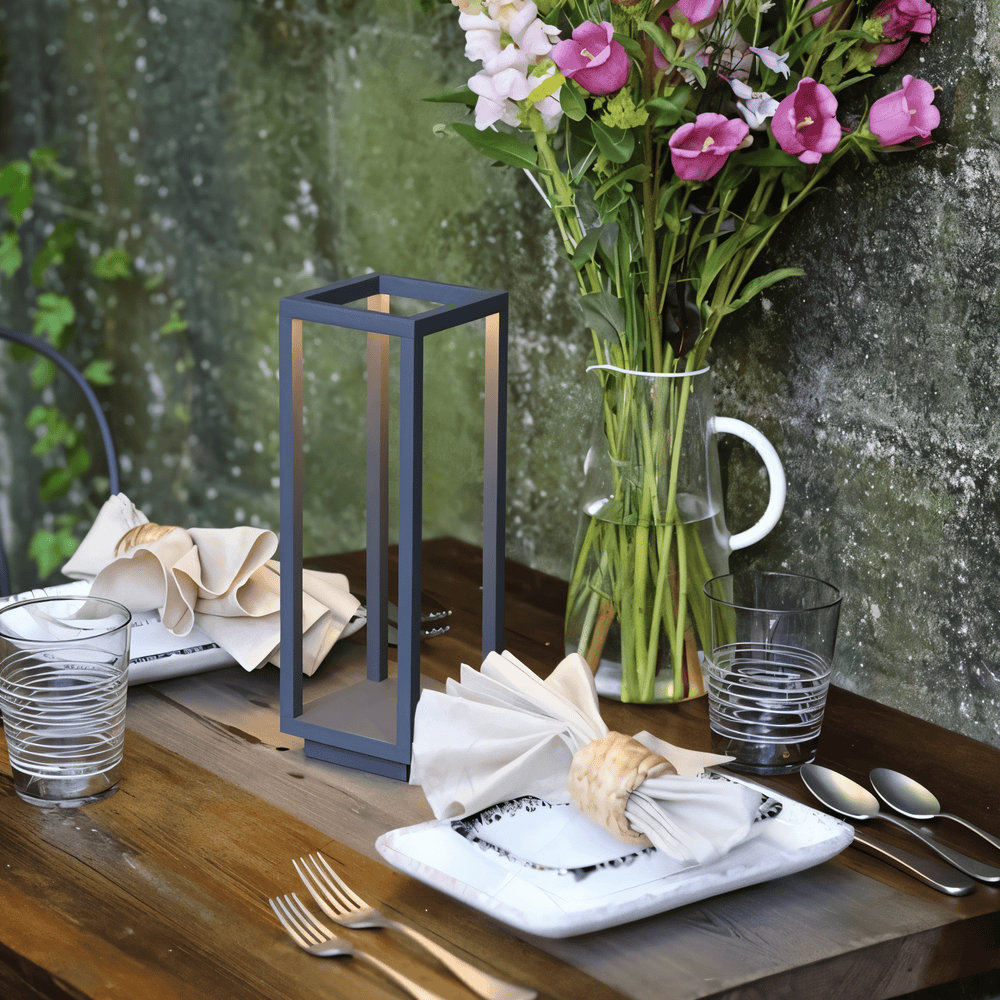 Przenośna lampa stołowa LED z regulacją jasności