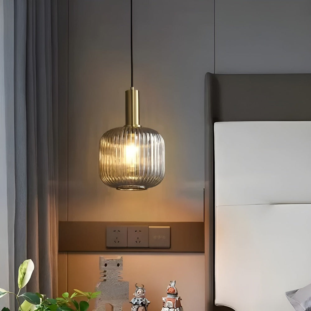 Lampa wisząca z ryflowanego szkła w stylu vintage