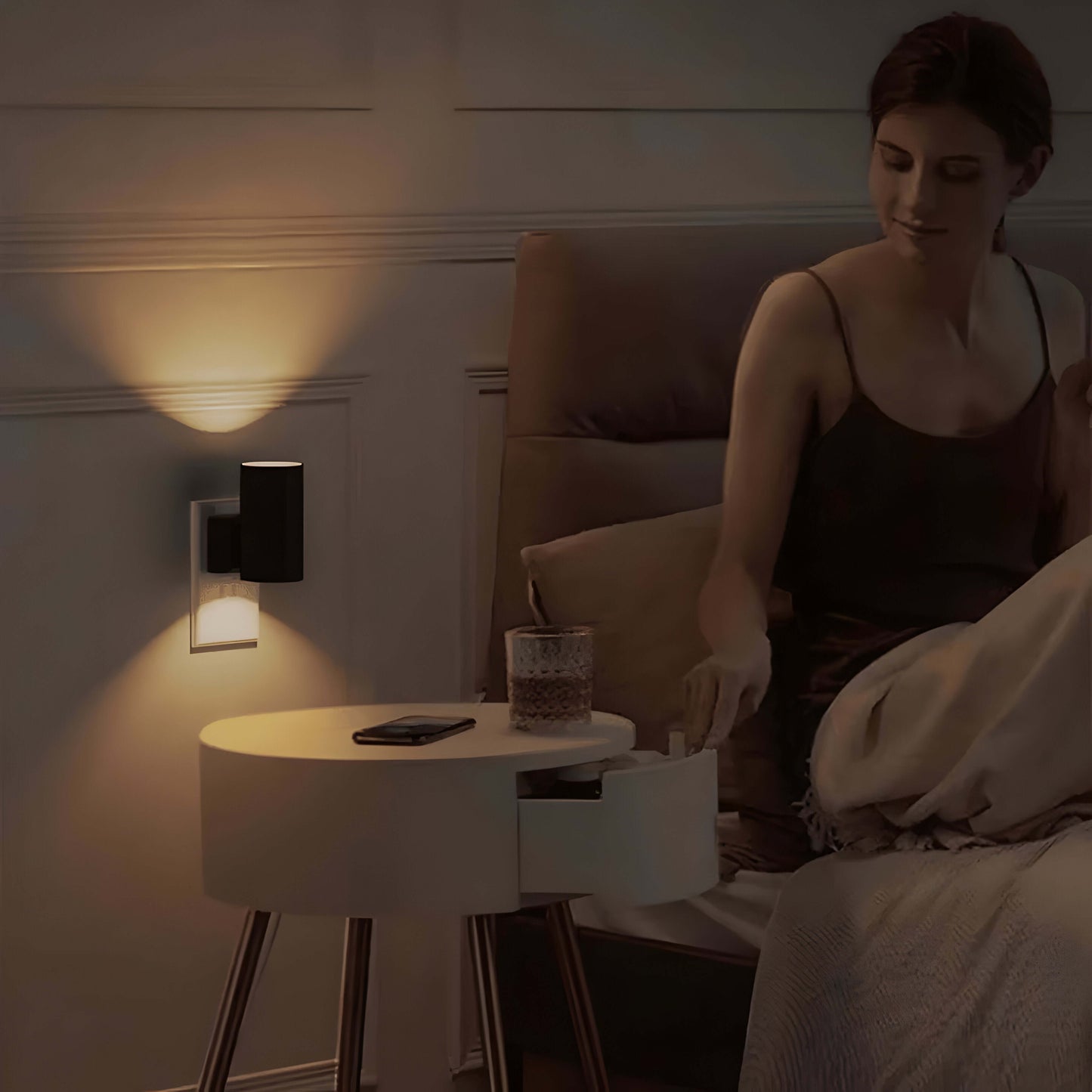 Lampka nocna LED z czujnikiem ruchu