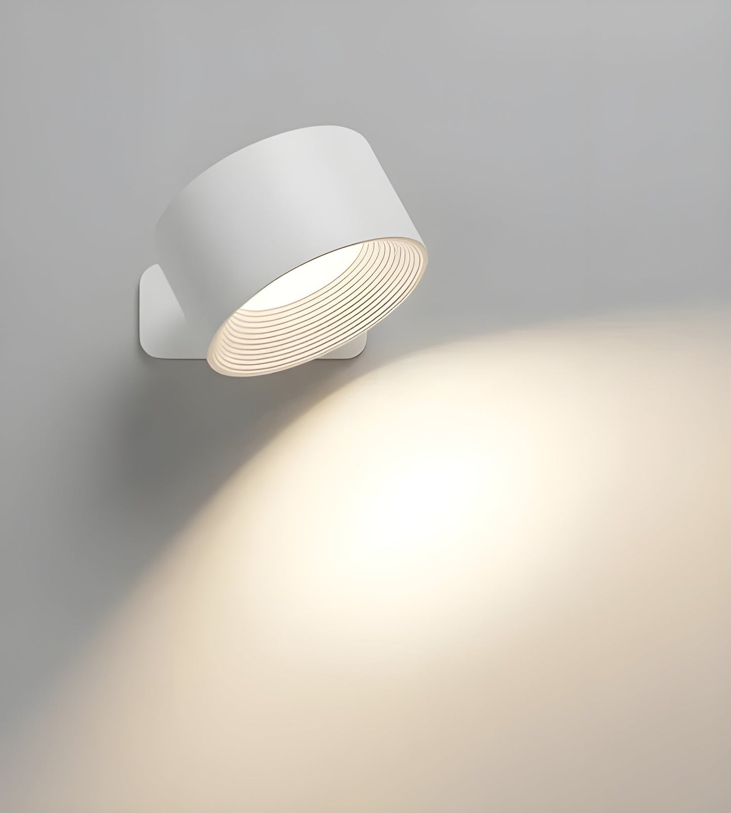 Kinkiet ścienny LED na baterie z regulacją 360°